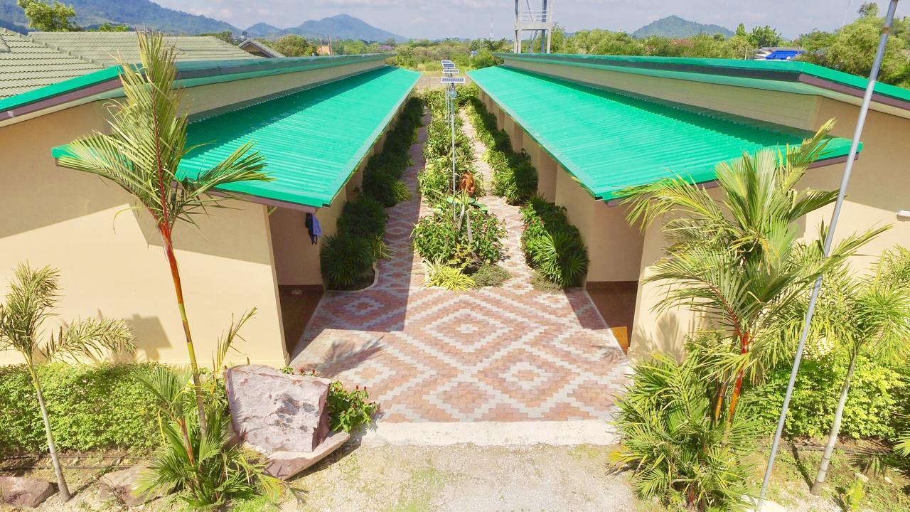 Huan Soontaree Hotel Ban Phe Ngoại thất bức ảnh